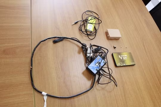 Xem máy chống gian lận thi cử do Đại học Tây Nguyên chế tạo - Ảnh 2.