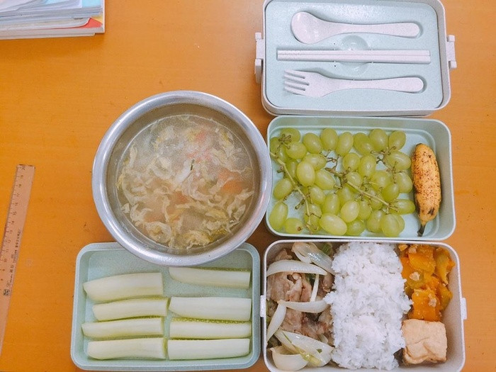 Cơm hộp mẹ chồng nấu cho con dâu mang đi làm khiến cô gái nào cũng phải ghen tỵ