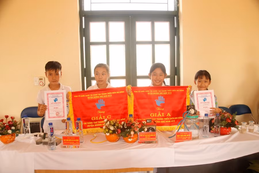 Những gương mặt xuất sắc tại các cuộc thi chụp ảnh lưu niệm.