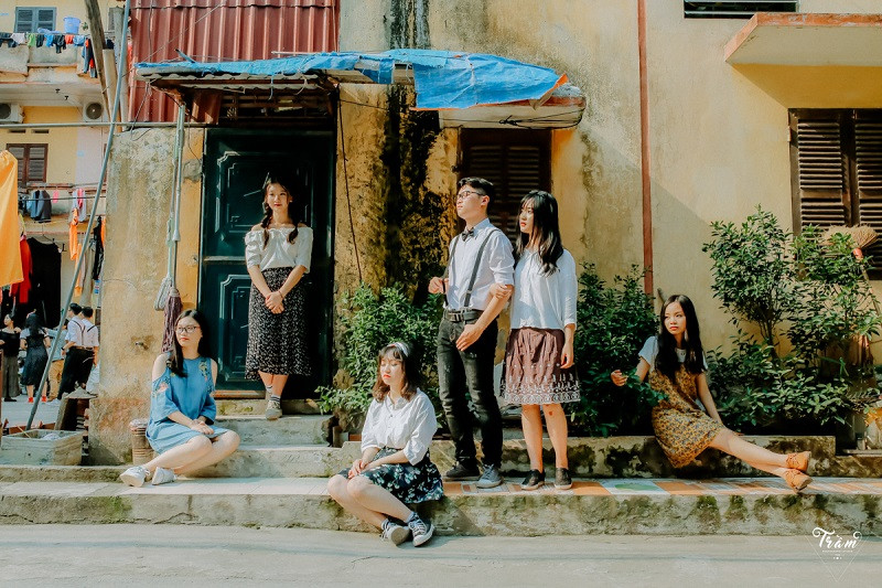 Học sinh Hưng Yên “hóa thân” cô cậu những năm 90 trong bộ ảnh kỷ yếu ảnh 5 Học sinh Hưng Yên “hóa thân” cô cậu những năm 90 trong bộ ảnh kỷ yếu ảnh 5