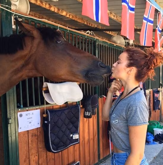 cuoc-song-van-nguoi-me-cua-nu-ty-phu-tre-nhat-the-gioi-1