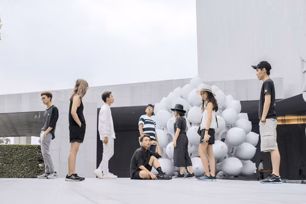 Điểm danh những kiểu chụp ảnh sống ảo tập thể cực chất cho team mê xê dịch ảnh 10