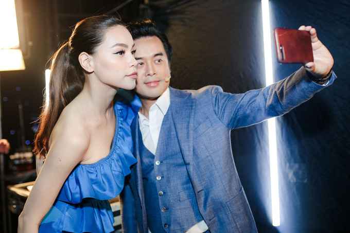 Hồ Quỳnh Hương bối rối khi bị so sánh nhan sắc với Hà Hồ