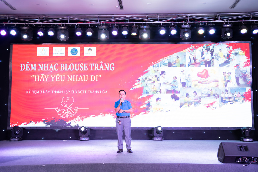 Bác sĩ Hà Hoàng Minh, Chủ nhiệm CLB &quot;Dĩa cơm trên tường Thanh Hoá&quot; phát biểu. (Ảnh: NT).