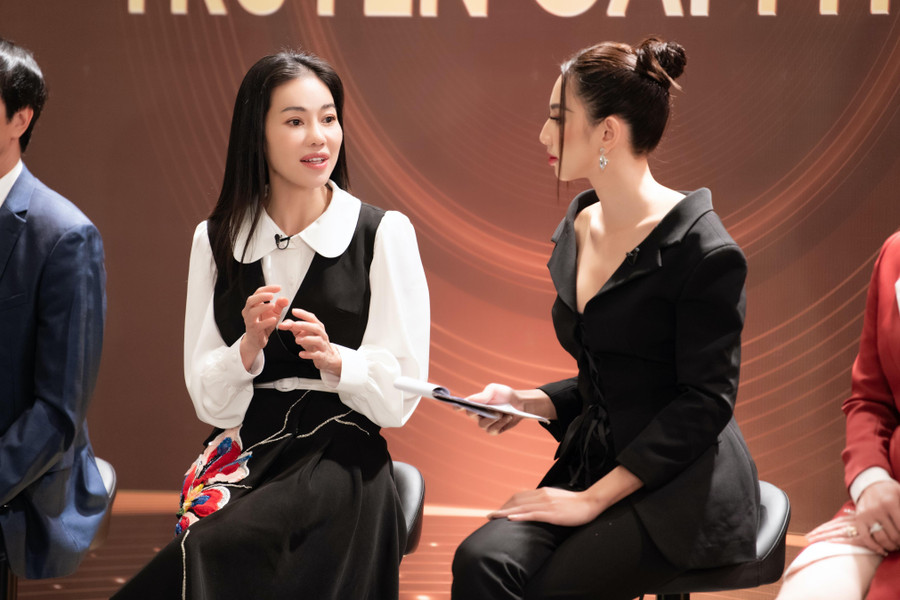 Bà Phạm Kim Dung và Hoa hậu Nguyễn Thúc Thùy Tiên. Bà Phạm Kim Dung và Hoa hậu Nguyễn Thúc Thùy Tiên.