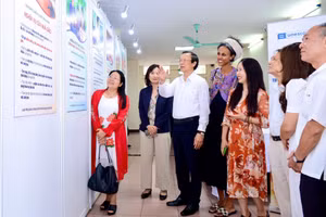 Thứ trưởng Phạm Ngọc Thưởng giới thiệu một số nội dung căn cốt của Luật Nhà giáo.