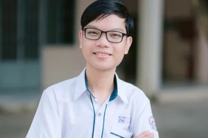 Trương Hồ Minh Thuấn, học sinh lớp 12, Trường THPT chuyên Nguyễn Bỉnh Khiêm (Vĩnh Long). Ảnh: NVCC.