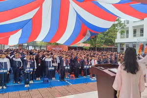 Sự kiện thu hút gần 700 học sinh, giáo viên cùng đại diện các ban, ngành và cơ quan báo chí tham dự.