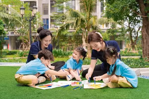 Hoạt động học tập và khám phá ngoài trời mang lại nhiều trải nghiệm thú vị cho các bạn nhỏ tại Happy Cloud Preschool.