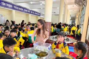 Lâm Đồng siết chặt kiểm soát bếp ăn trường học sau vụ nghi mất an toàn thực phẩm tại Trường Tiểu học Trưng Vương