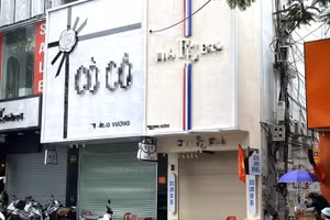 'Né' kiểm tra hay rút lui vì hàng giả?