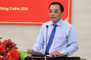 Ứng cử viên Huỳnh Ngọc Liêm trình bày chương trình hành động.