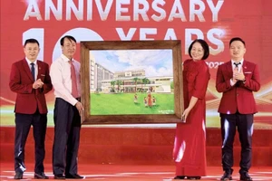 Trường Tiểu học, THCS và THPT Victory kỷ niệm 10 năm ngày thành lập.