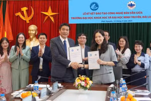 Lễ ký kết đào tạo Công nghệ bán dẫn giữa Trường Đại học Khoa học và Đại học Minh Truyền Đài Loan.