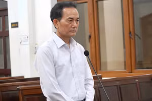 Bị cáo Chánh bày tỏ hối hận, khẳng định không vụ lợi cá nhân, không nhận tiền hay lợi ích vật chất nào từ vụ việc.