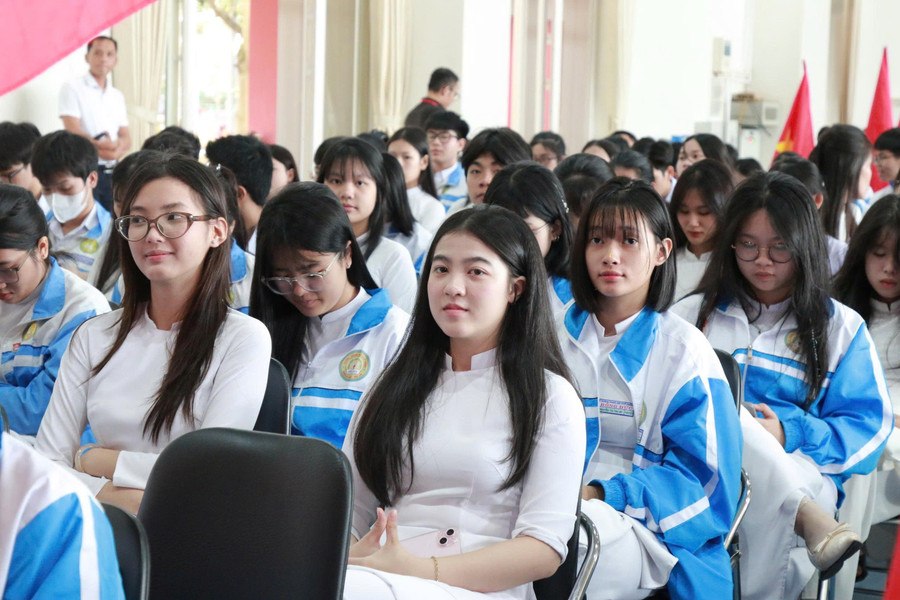 Học sinh THPT Đắk Lắk dự khai mạc Tuần lễ Hưởng ứng học tập suốt đời 2025. 1000033990.jpg