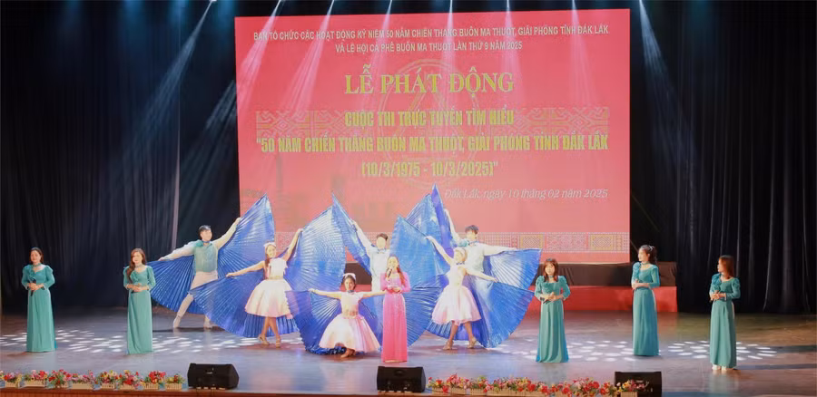 Lễ phát động Cuộc thi tìm hiểu "50 chiến thắng Buôn Ma Thuột". (Ảnh: TT)