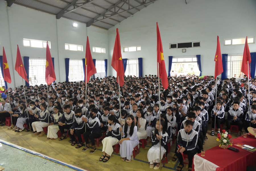 Học sinh cấp THPT tại Đắk Nông dự lễ khai giảng năm học 2024-2025. (Ảnh: Thành Tâm) h1.png