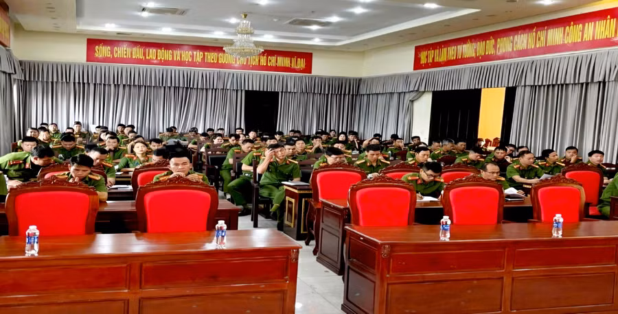 Hơn 120 cán bộ công an được huy động bảo đảm an ninh, an toàn tại 2 kỳ thi năm 2025. (Ảnh: PA)