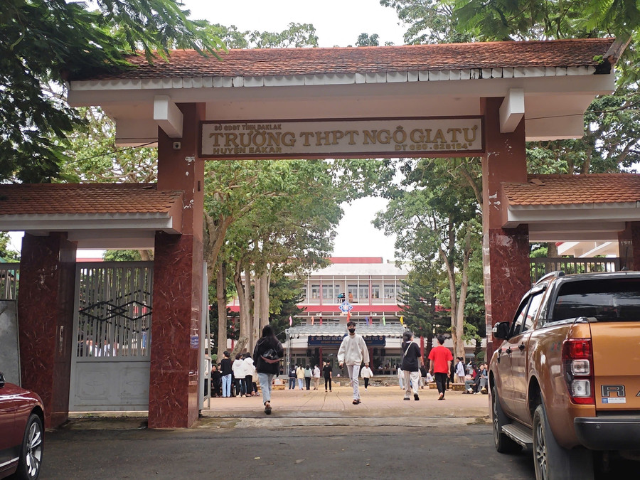 Trường THPT số 1 Ngô Gia Tự, Đắk Lắk nơi ông T. công tác.
