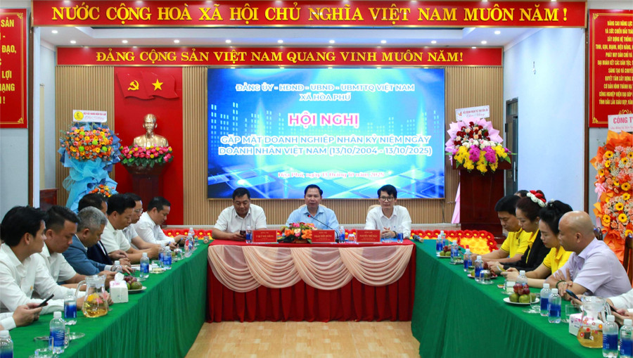 Xã Hòa Phú tri ân các doanh nghiệp đồng hành cùng địa phương. (Ảnh: Thành Tâm)
