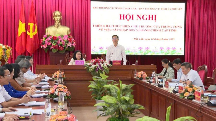 Bí thư Tỉnh ủy Đắk Lắk Nguyễn Đình Trung phát biểu. (Ảnh: VLX)