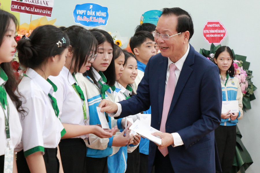 Bàn giao nguyên hiện trạng các cơ sở giáo dục tại Đắk Nông