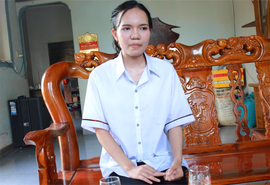 Nguyễn Thị Thanh Huyền – Trường THPT Lê Hữu Trác (Đắk Lắk) xuất sắc đạt 2 điểm 10 và 1 điểm 8. (Ảnh: TT)