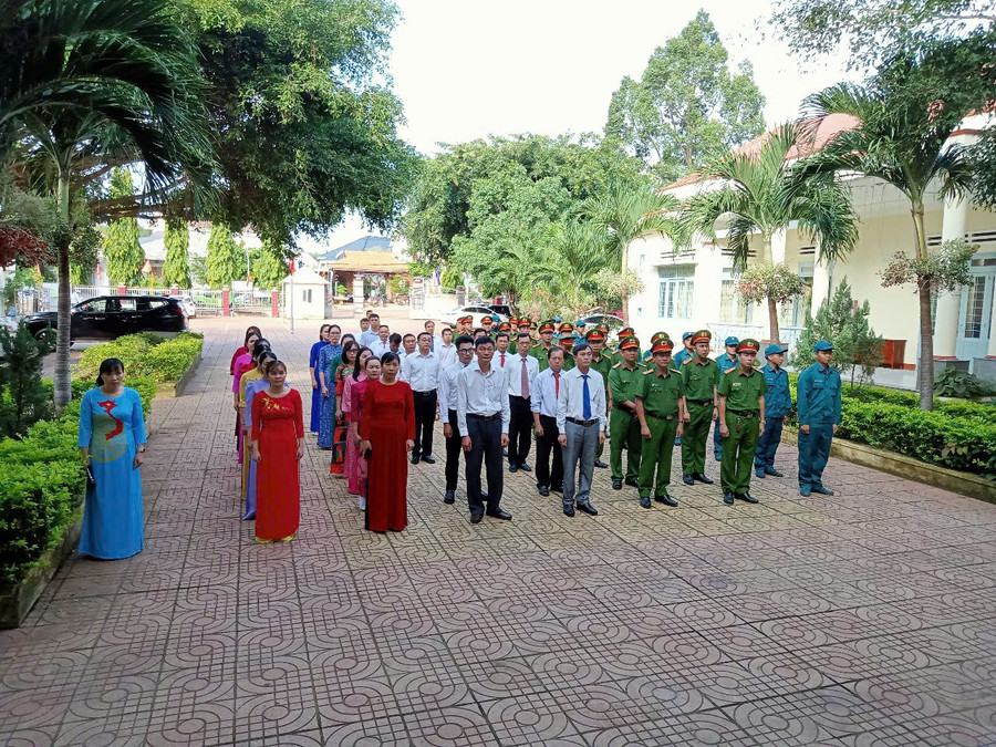 Công an xã Đắk Wil hưởng ứng phong trào thi đua. (Ảnh: NY) 8.jpg