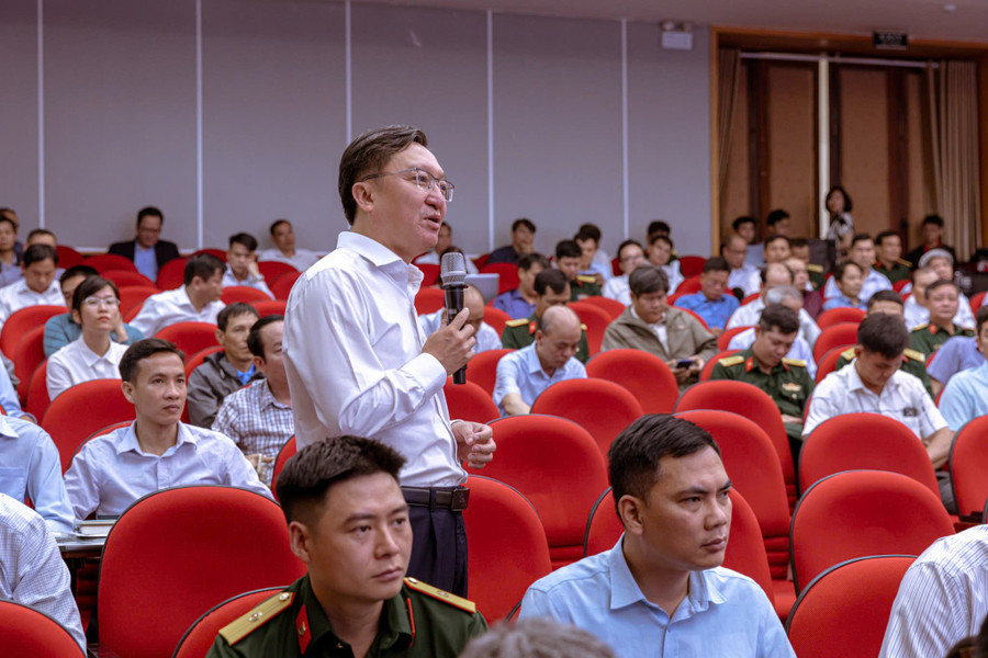 Đại biểu dự Hội nghị tham gia thảo luận phương hướng nhiệm vụ năm học 2025-2026. (Ảnh: KP) db.jpg
