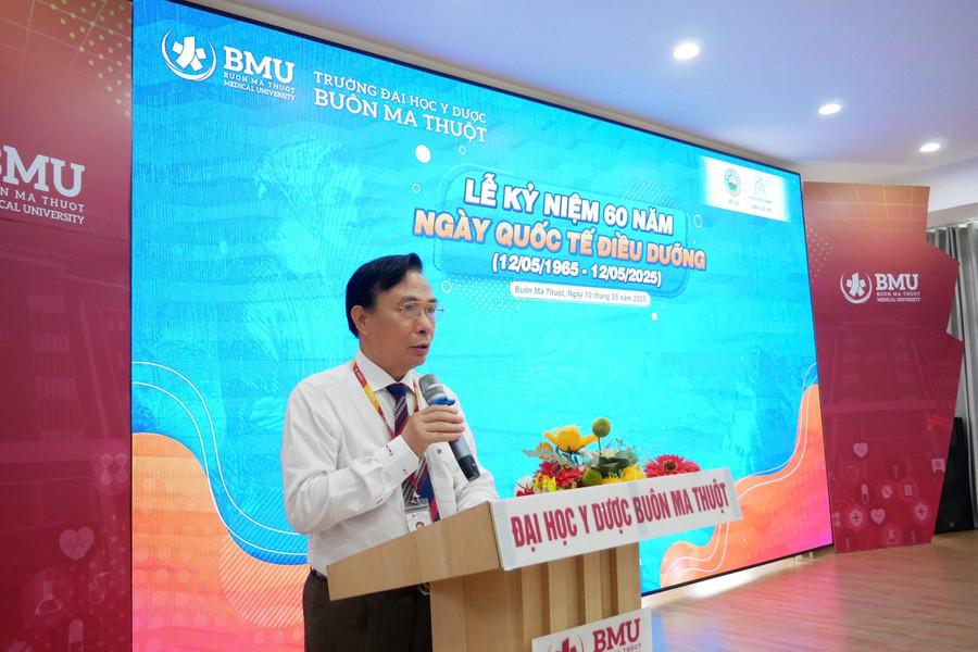 TS.BS Lưu Viết Tĩnh - Phó Hiệu trưởng Nhà trường phát biểu. (Ảnh: TT) pht.jpg
