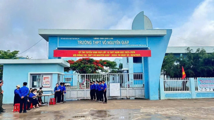 Trường THPT Võ Nguyên Giáp, tỉnh Đắk Lắk.