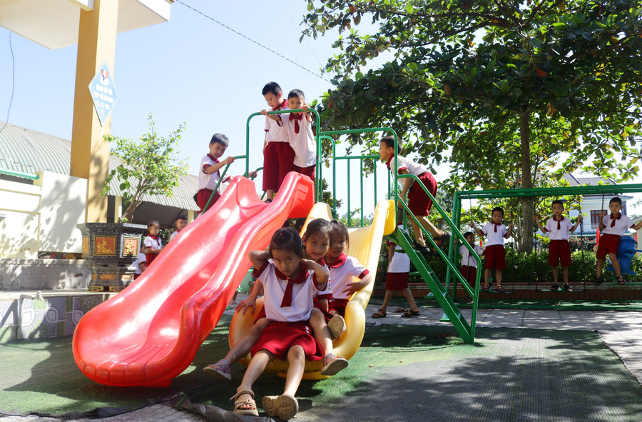 Học sinh Quảng Trị được nghỉ học từ ngày mai để tránh bão Kajiki.