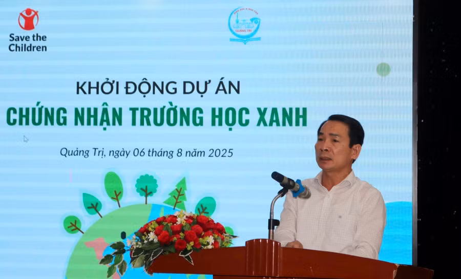 Ông Mai Huy Phương, Phó Giám đốc Sở GD&ĐT Quảng Trị phát biểu khai mạc Hội thảo.
