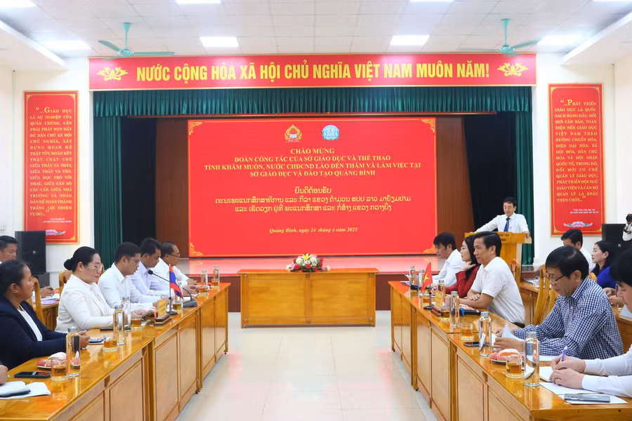 Ngành Giáo dục của hai tỉnh Quảng Bình và Khăm Muồn đã gặt hái được nhiều kết quả tích cực.