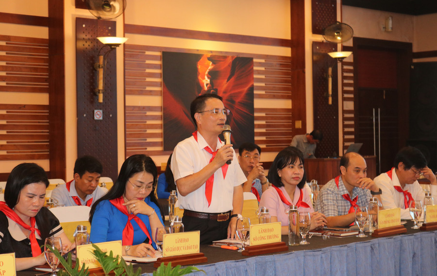 Ông Phan Hoài Nam, Phó Giám đốc Sở Công thương tỉnh Quảng Bình chia sẻ tại Hội nghị. img-1661.jpg