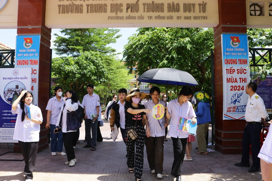 Thời gian tổ chức thi được rút ngắn từ 4 buổi thi xuống còn 3 buổi thi nhằm giảm áp lực cho thí sinh. 22.jpg