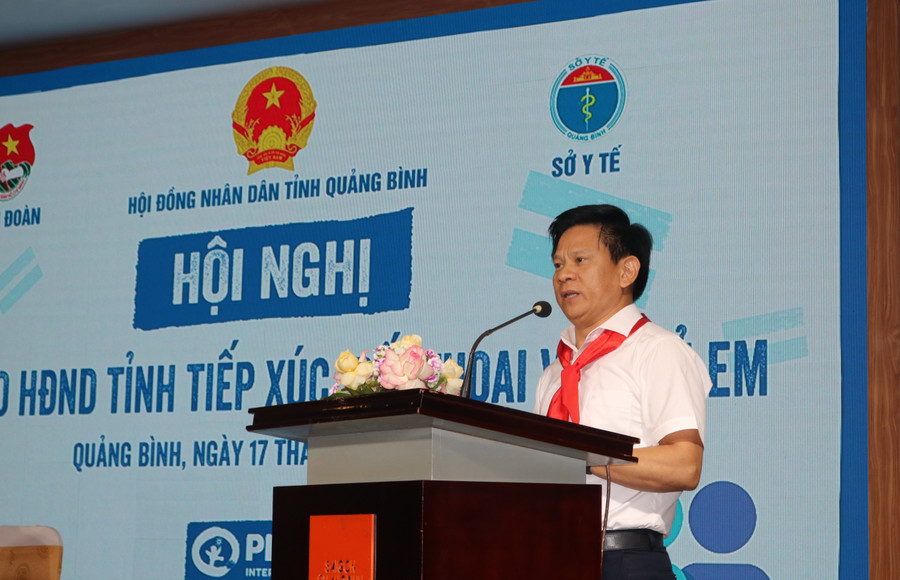 Ông Lê Vĩnh Thế, Phó Chủ tịch HĐND tỉnh Quảng Bình phát biểu chỉ đạo tại Hội nghị. 1.jpg