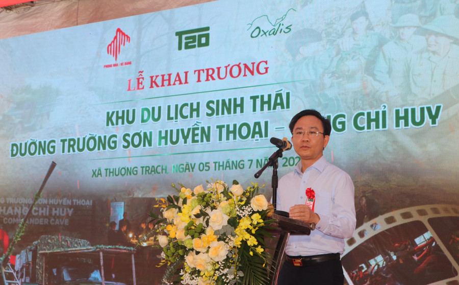 Ông Hoàng Xuân Tân, Phó Chủ tịch UBND tỉnh Quảng Trị phát biểu tại buổi lễ. img-2047.jpg