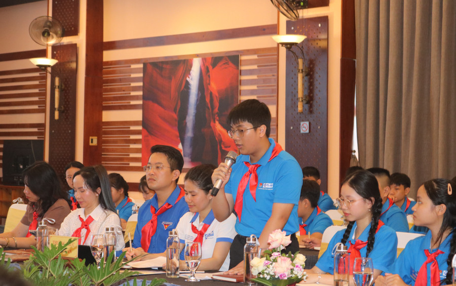Em Phan Tuấn Kiệt, Chủ tịch Hội đồng trẻ em tỉnh Quảng Bình chia sẻ ý kiến. 3.jpg