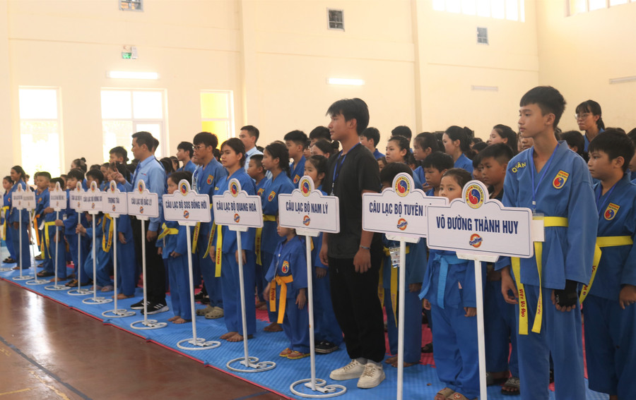 Hơn 160 vận động viên đến từ 13 câu lạc bộ trên toàn tỉnh Quảng Trị cùng tranh tài trong mùa giải. img-2406.jpg
