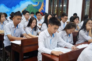 Học sinh Trường PT Hermann Gmeiner Vinh (Nghệ An). Ảnh: Hồ Lài