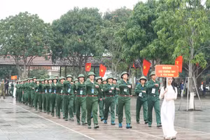 Học sinh THPT Nghệ An tham gia Hội thi giáo dục quốc phòng và an ninh lần thứ 2 năm 2025. Ảnh: Hồ Lài