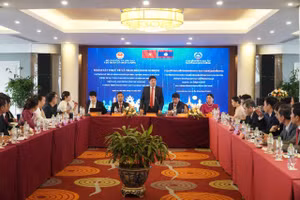 Buổi làm việc của Bộ Giáo dục và Đào tạo Việt Nam và Bộ Giáo dục và Thể thao Lào về thực hiện Chương trình SEA-PLM tại Nghệ An. Ảnh: Hồ Lài