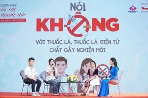 Diễn đàn Điều em muốn nói chủ đề "Nói không với thuốc lá, thuốc lá điện tử, chất gây nghiện mới với sự tham gia của hơn 1.000 học sinh Nghệ An. Ảnh: Hồ Lài