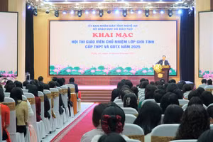 Hội thi giáo viên chủ nhiệm lớp giỏi tỉnh Nghệ An cấp THPT và GDTX thu hút 294 cá nhân tham gia. Ảnh: Hồ Lài