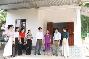 Ngôi nhà mới của bà Lê Thị San tại xóm Đức Sơn 4, xã Anh Sơn, Nghệ An. Ảnh: Hồ Lài