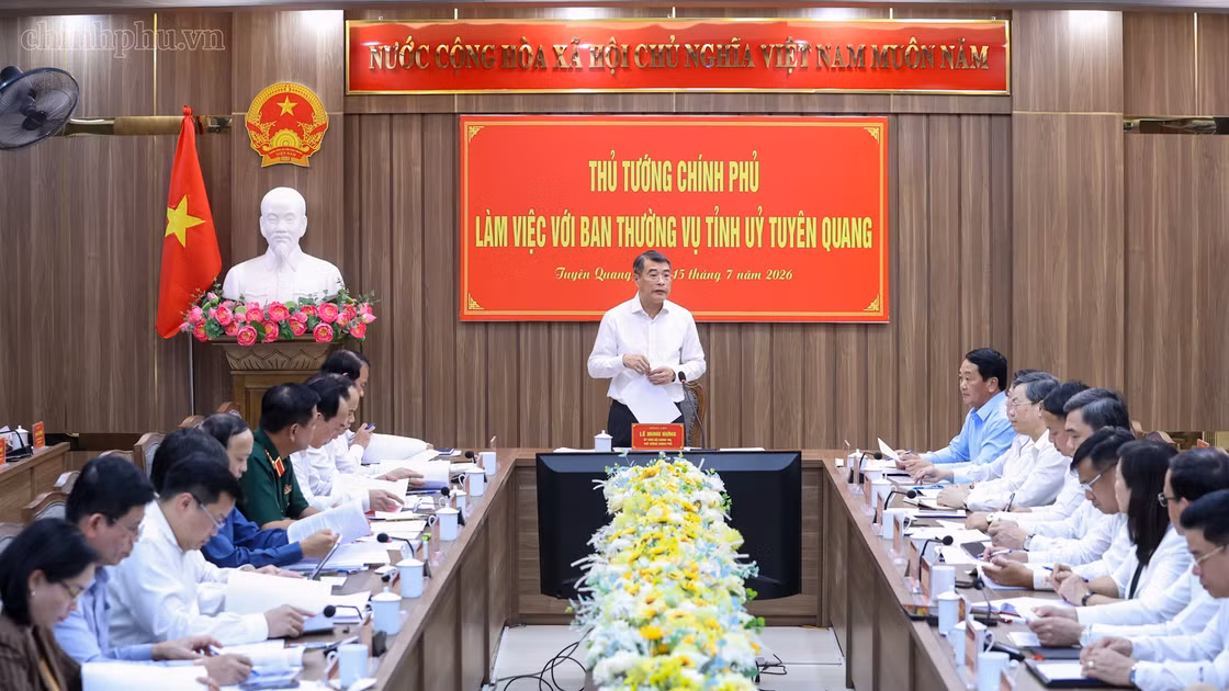 Thủ tướng Lê Minh Hưng làm việc với Ban Thường vụ Tỉnh ủy Tuyên Quang - Ảnh: VGP/Nhật Bắc.