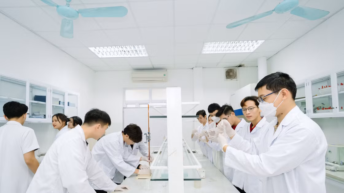Hoạt động học tập, nghiên cứu tại Trường ĐH Thủy Lợi.
