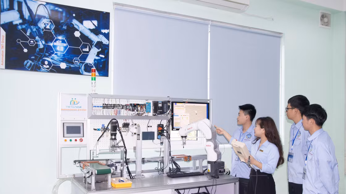 Giờ học tại Trường Cao đẳng Cơ khí nông nghiệp (Phú Thọ).